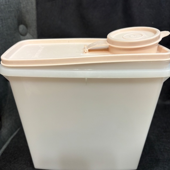 TUPPERWARE Clear Storage Container with Top Spout Container #469 & Pink Lid #471 - Picture 3 of 7